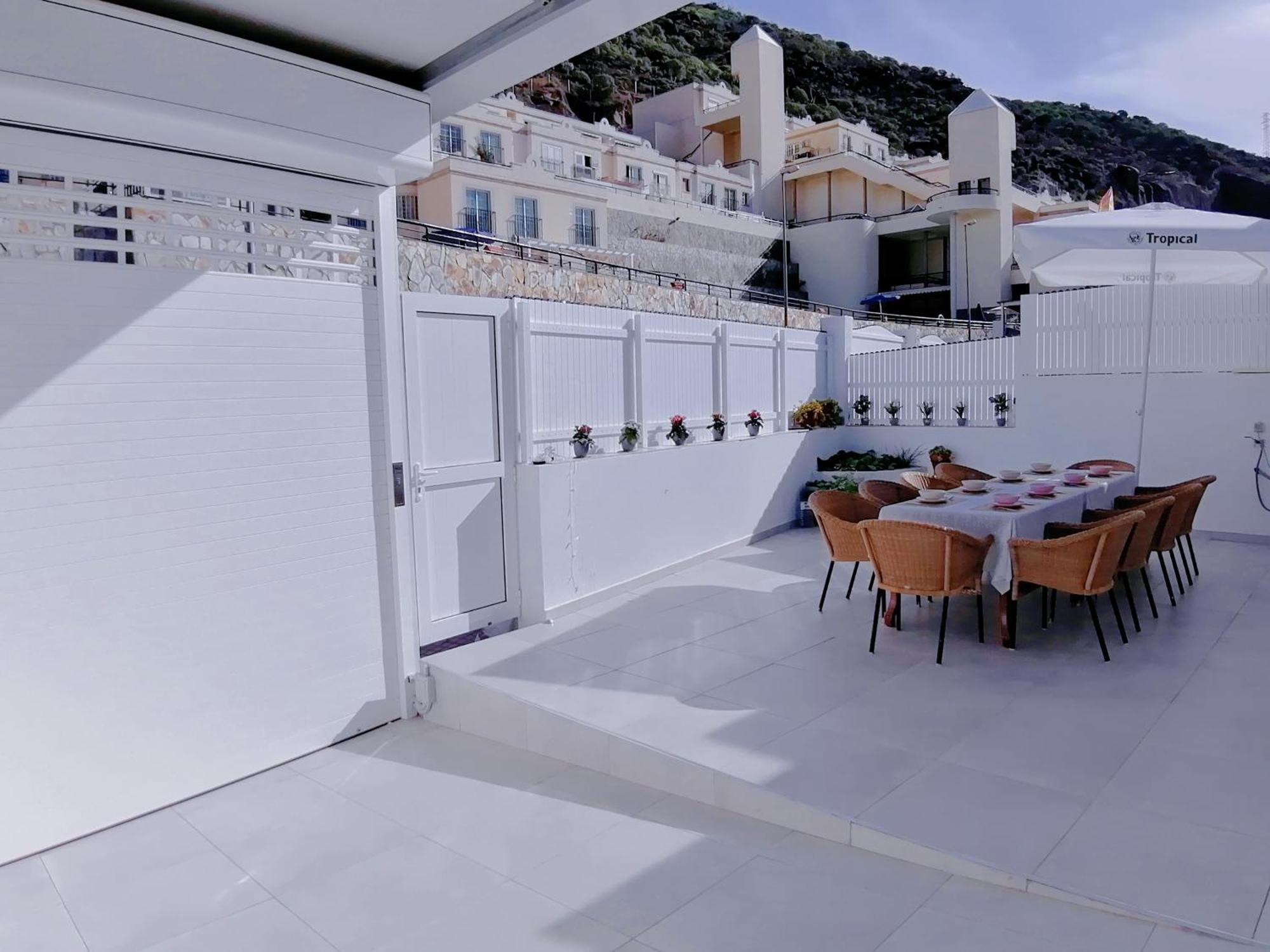 Big Villa Puerto Rico Streetfront With Private Saltwater Jacuzzi Pool, Bbq, Kitchen & 3 Terraces Near Shopping Center Puerto Rico (Gran Canaria) Exterior foto