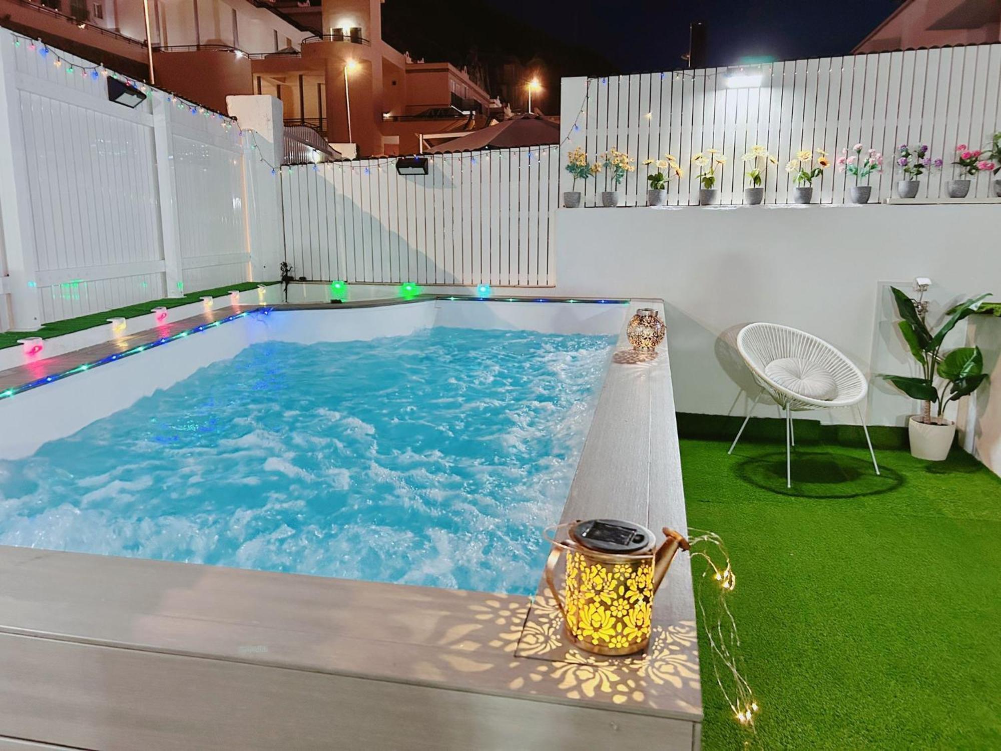 Big Villa Puerto Rico Streetfront With Private Saltwater Jacuzzi Pool, Bbq, Kitchen & 3 Terraces Near Shopping Center Puerto Rico (Gran Canaria) Exterior foto