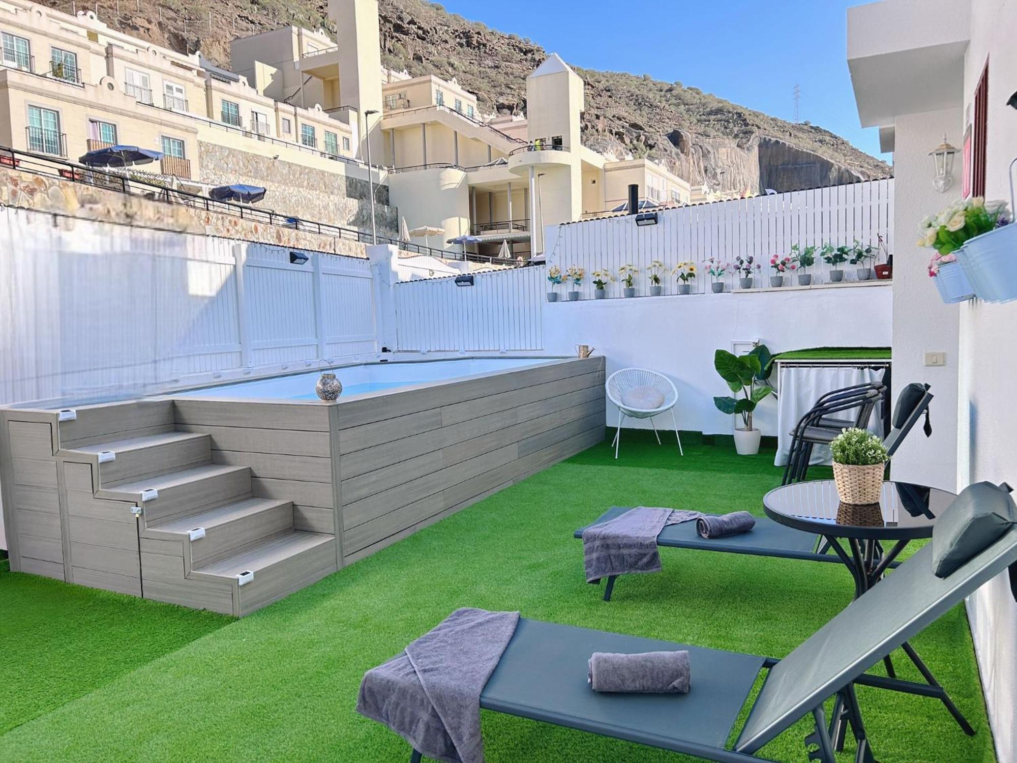 Big Villa Puerto Rico Streetfront With Private Saltwater Jacuzzi Pool, Bbq, Kitchen & 3 Terraces Near Shopping Center Puerto Rico (Gran Canaria) Exterior foto
