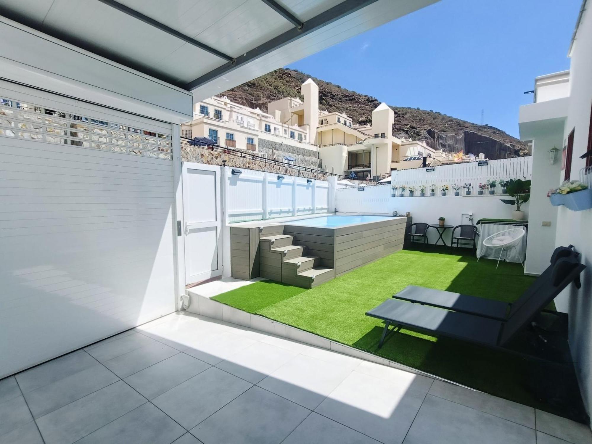 Big Villa Puerto Rico Streetfront With Private Saltwater Jacuzzi Pool, Bbq, Kitchen & 3 Terraces Near Shopping Center Puerto Rico (Gran Canaria) Exterior foto