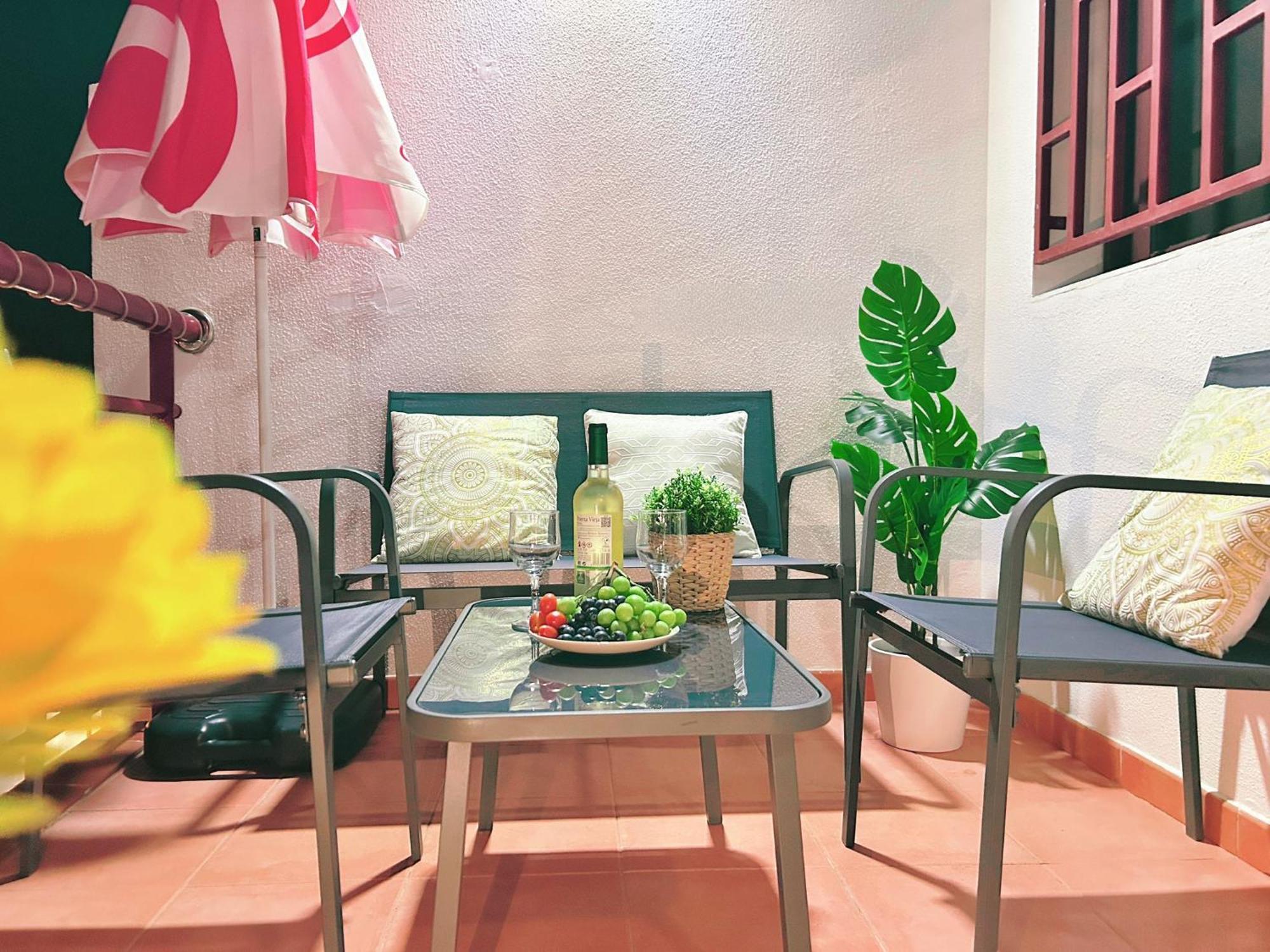 Big Villa Puerto Rico Streetfront With Private Saltwater Jacuzzi Pool, Bbq, Kitchen & 3 Terraces Near Shopping Center Puerto Rico (Gran Canaria) Exterior foto